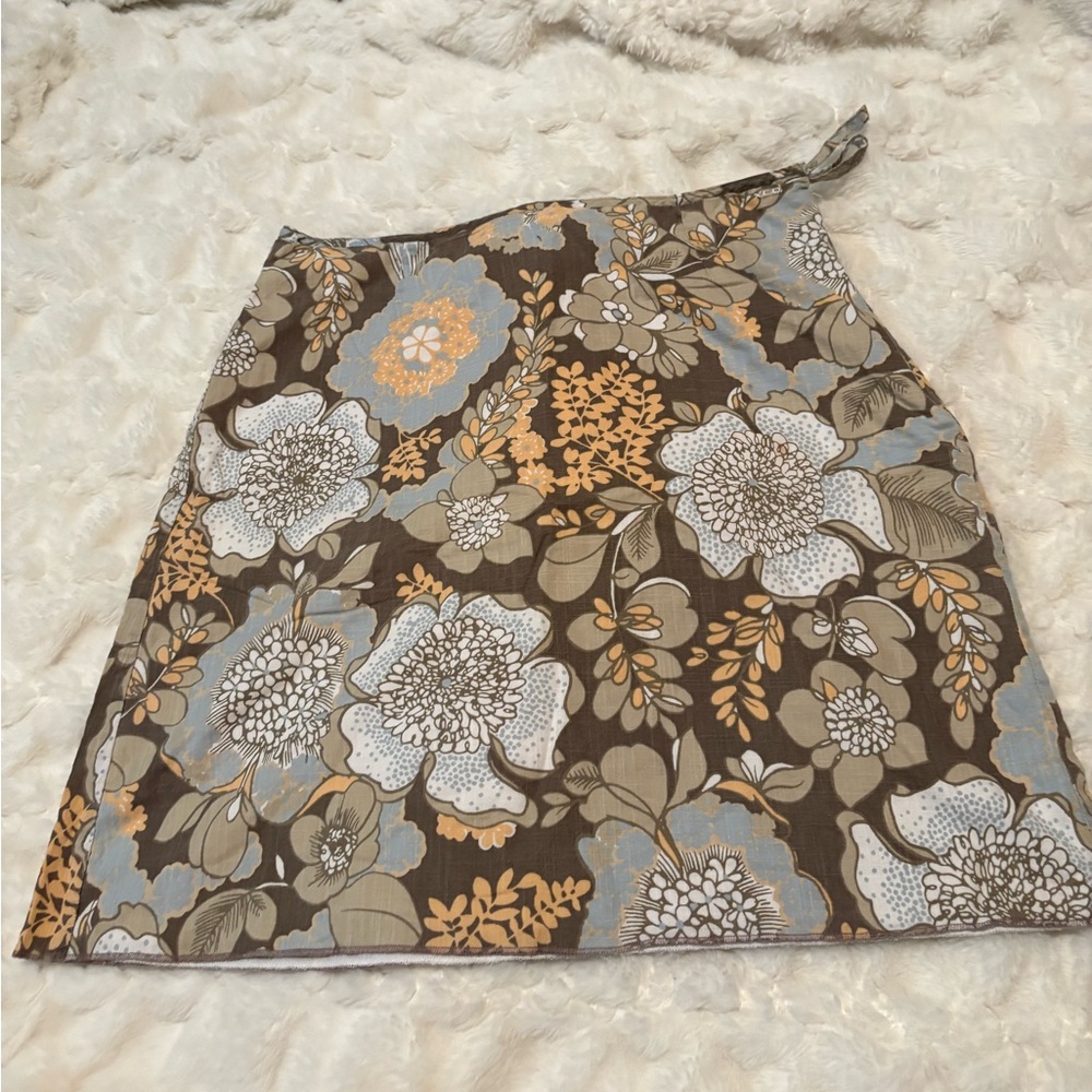 Unique columbia skirt circa Y2K in brown orange and teal.